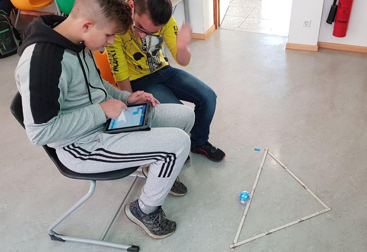 „Hour of Code“: Unsere Multimedia AG nimmt teil