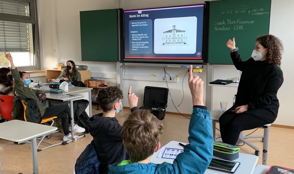 Giro Heroes: Workshop rund ums Banking in Klasse 7