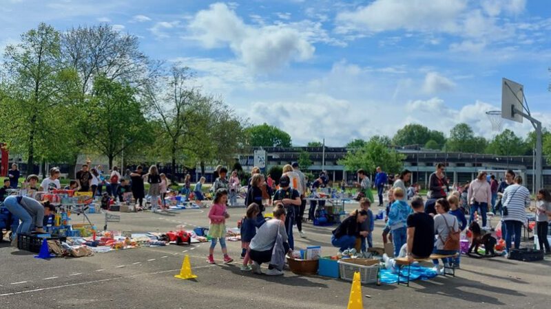 1. Spielzeug- und Bücherflohmarkt der Auwiesenschule