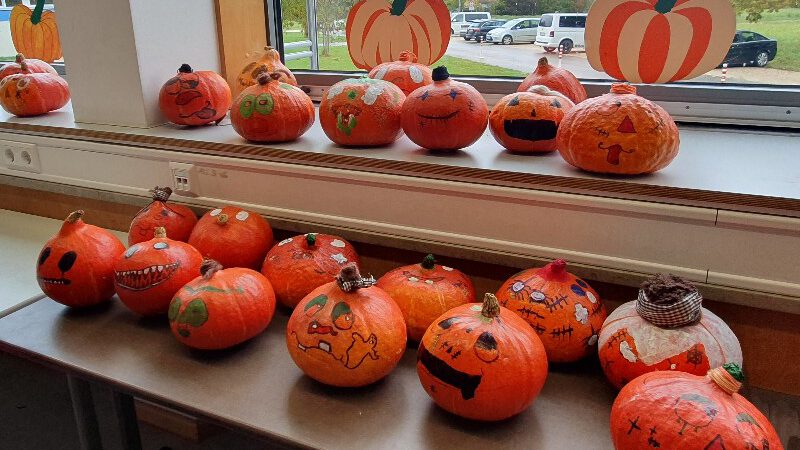 Kürbisdeko in den Vorbereitungsklassen