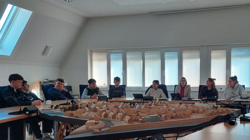 Besuch der Achtklässler im Rathaus